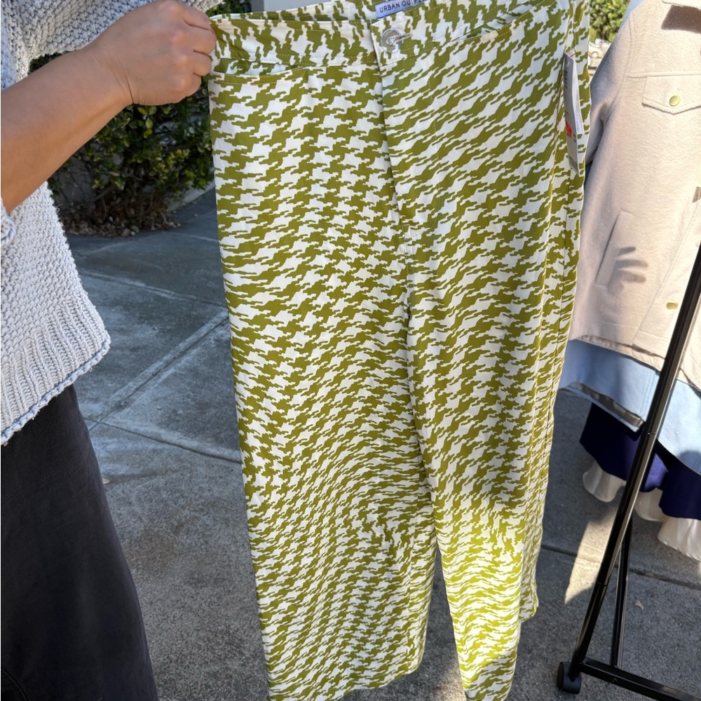 Urban Outfitters Green Houndstooth Cropped Pants